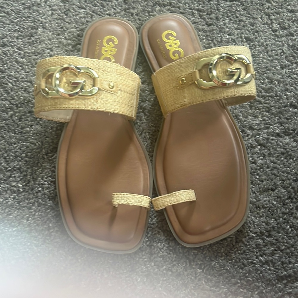 Women’s sandals